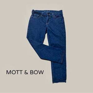 NWOT Mott & Bow Boyfriend Jeans - Size 27